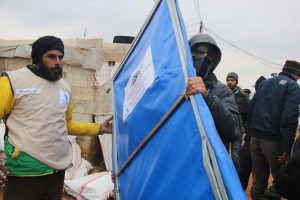 توزيع خيام في سوريا